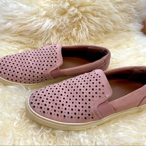 Frye & co Peggy perforated suede slip on in blush - Picture 2 of 6